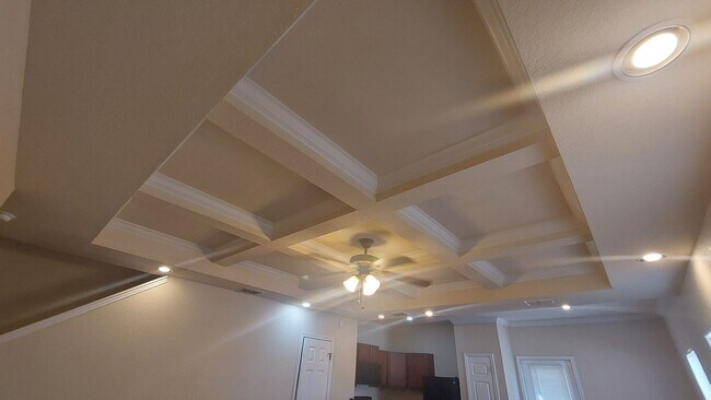 Building Photo - Wurzbach Heights Townhome for Rent ~ 3 Bedroom corner Unit with Private Yard and Garage