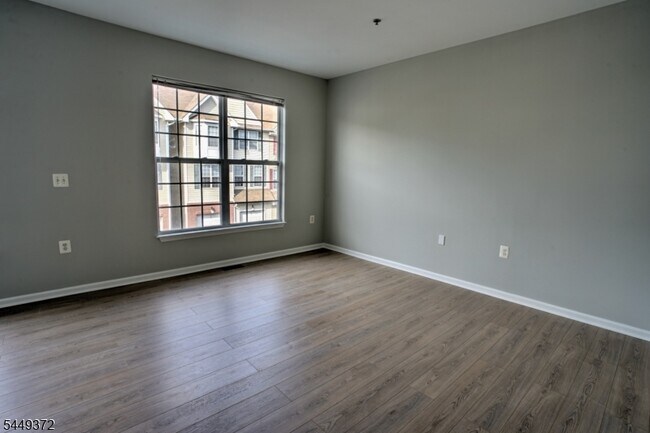 Building Photo - 117 Conover Terrace