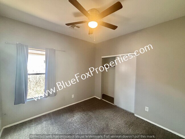 Building Photo - 15073 S Harry Truman Pl