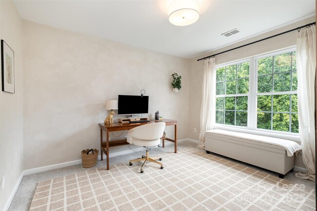 Building Photo - 2435 Alaqua Ct