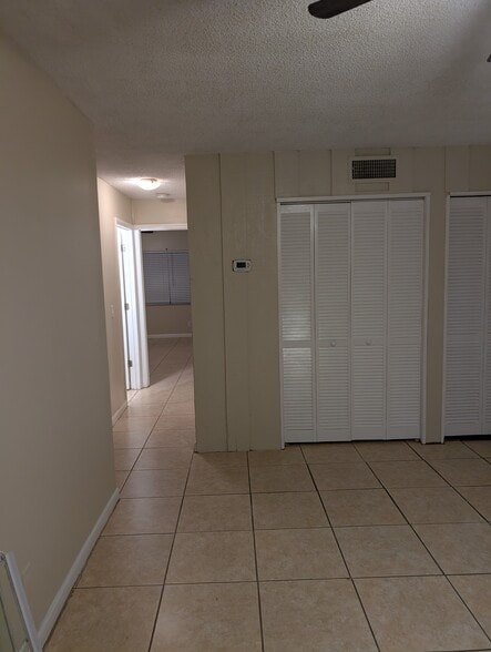 Building Photo - 2146 NW 57th Ave