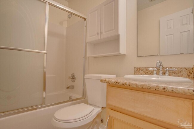 Building Photo - 3012 Classic Dr