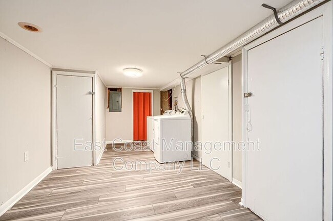 Building Photo - 2706 E Biddle St