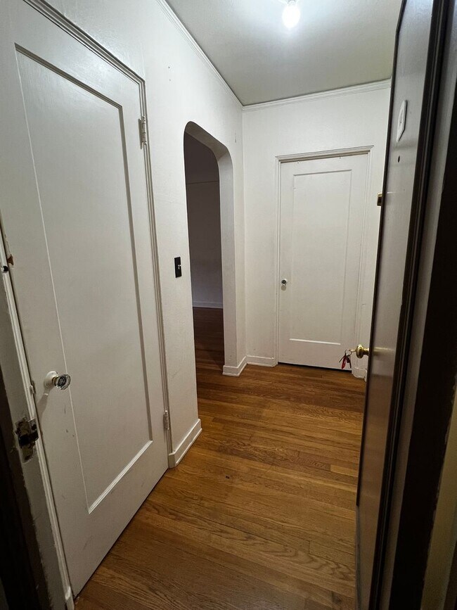 Interior Photo - Conrad