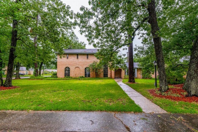 Primary Photo - 2710 Yorktown Dr