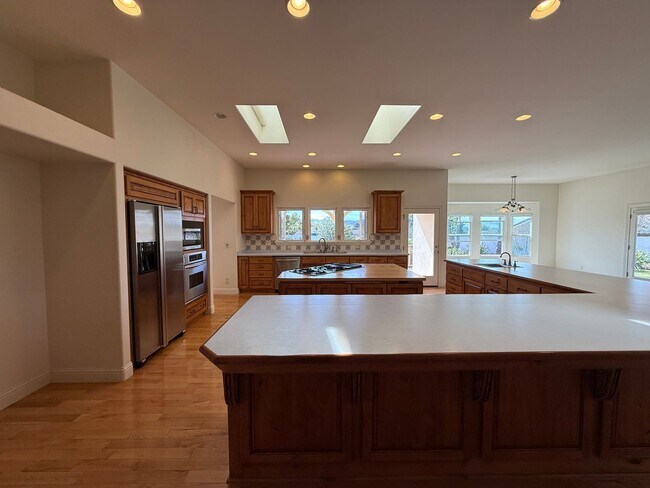 Building Photo - Beautiful Orcutt Custom Home in Solomon Estates on Approx One Acre