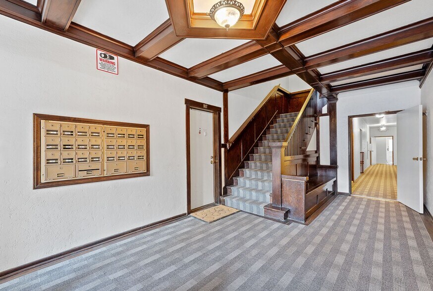 Building Photo - 330 Cedar Ave
