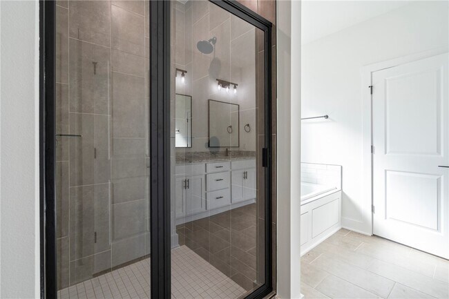 Building Photo - 87 N Banner Ave