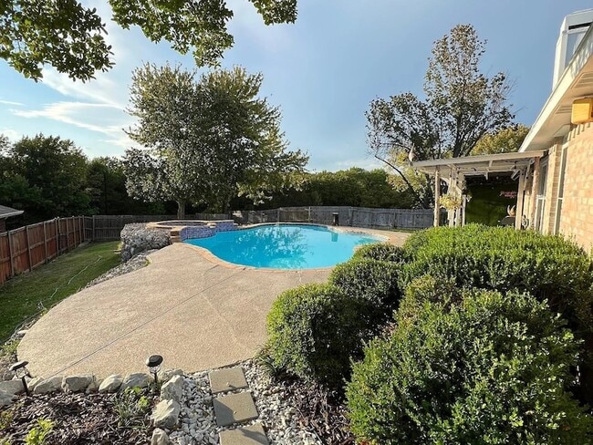 Building Photo - 1209 Mill Spring Dr