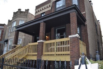 Building Photo - 4030 W Kamerling Ave