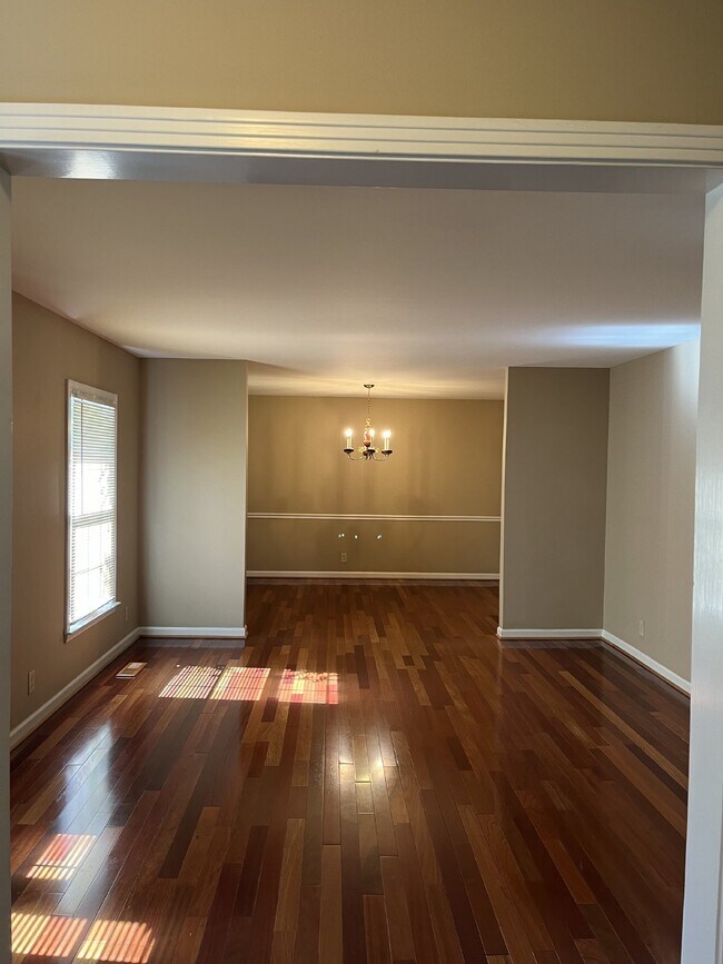 Building Photo - "Charming 3-Bed Sanctuary with Finished Ba...