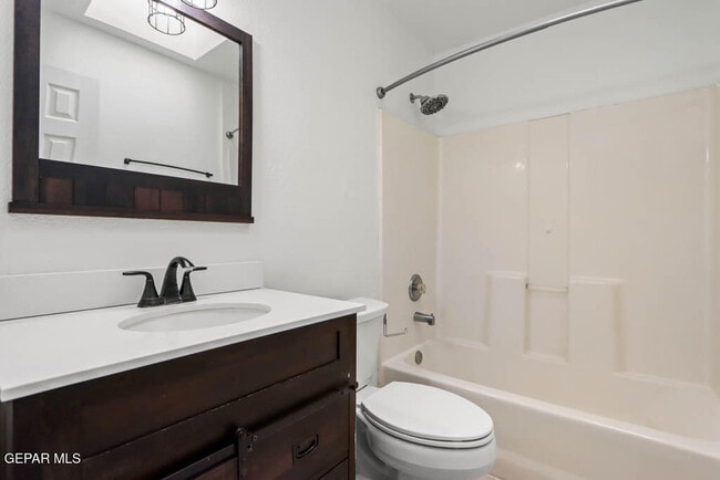 Building Photo - 12555 Flora Alba Dr