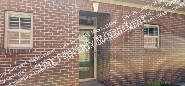 Building Photo - 7655 Lenox Trace Dr