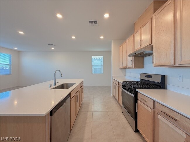 Building Photo - 6972 Dandelion Pk Ave