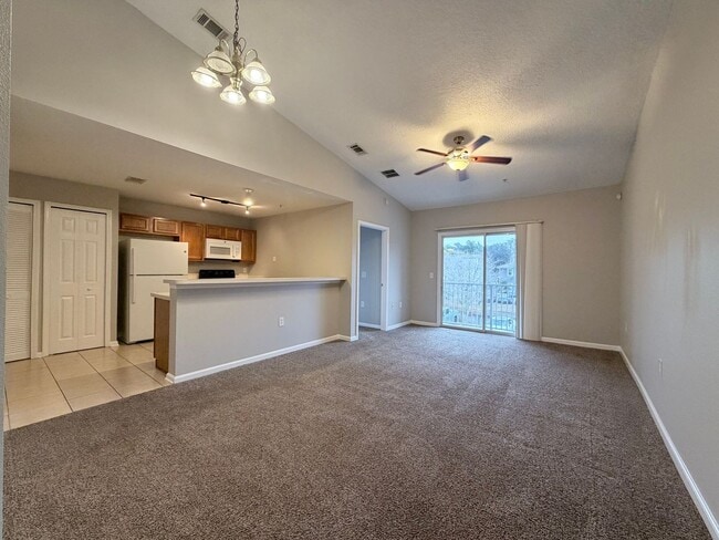 Building Photo - 2/2 Condo  in Merrill Pines Gated Community