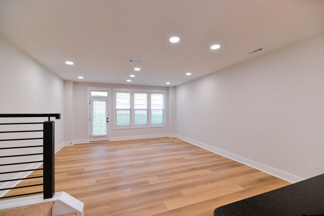 Building Photo - 4093 Elk Crk Ln