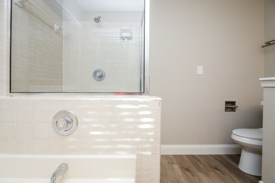 Building Photo - 3621 Homewood Dr