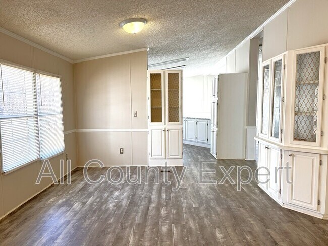 Building Photo - 288 Turner Rd