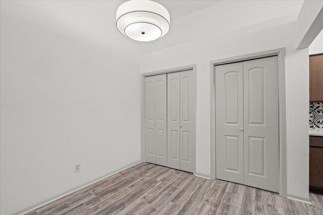 Building Photo - 1705 Crossing Pl