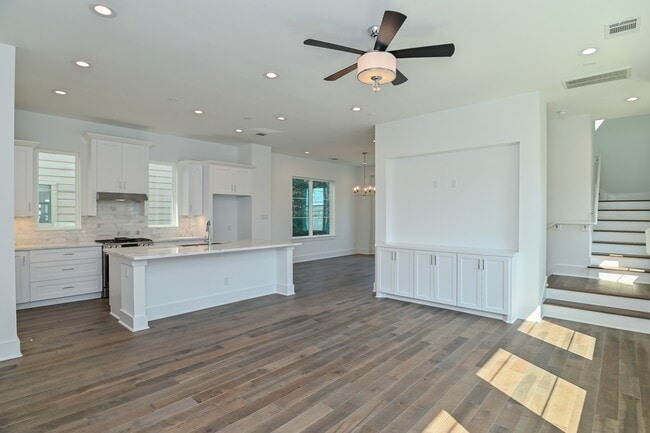 Building Photo - 4317 Koehler St