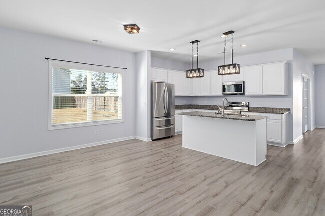 Building Photo - 120 Greenbriar Dr