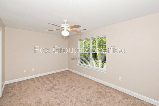 Building Photo - 153 Forest Ridge Rd
