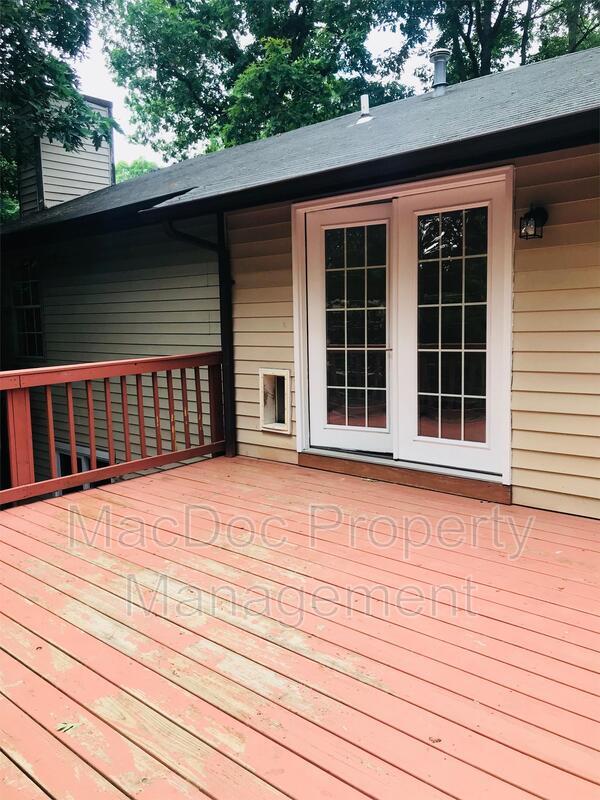 Building Photo - 10813 Heatherwood Dr