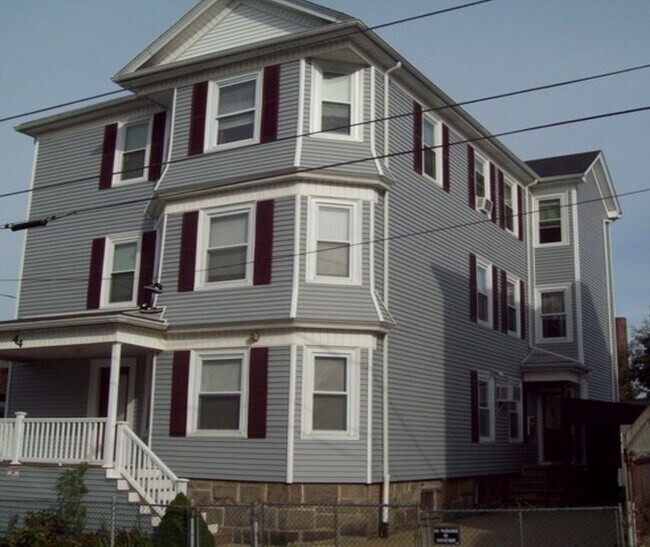 Building Photo - 44 Crawford St