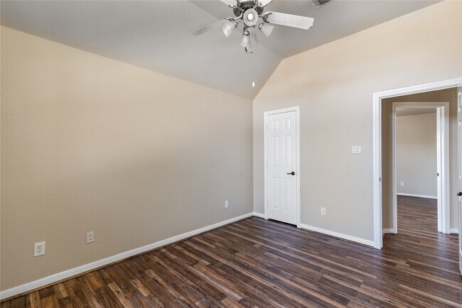 Building Photo - 24822 Dutton Point Dr