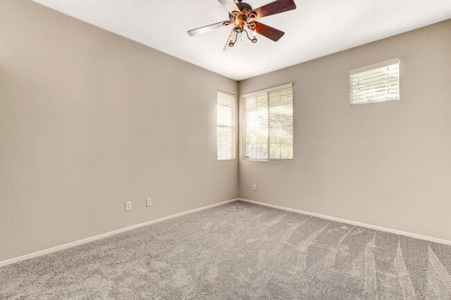 Building Photo - 1 Story in Summerlin - Brand New Carpet, P...