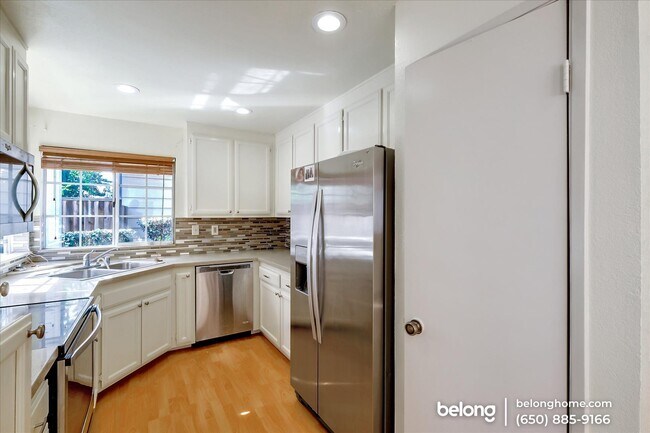 Building Photo - 6153 Potrero Dr