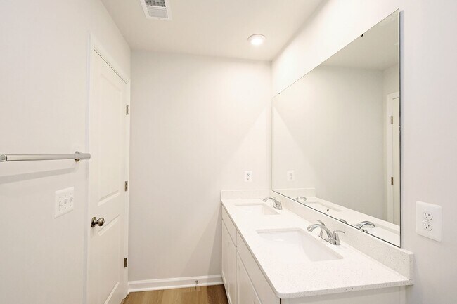 Building Photo - New Dog-Friendly Greene Co Townhome - Be The First To Live Here!