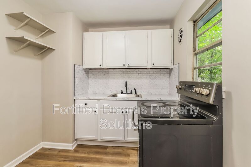 Building Photo - 3680 Yale Ave