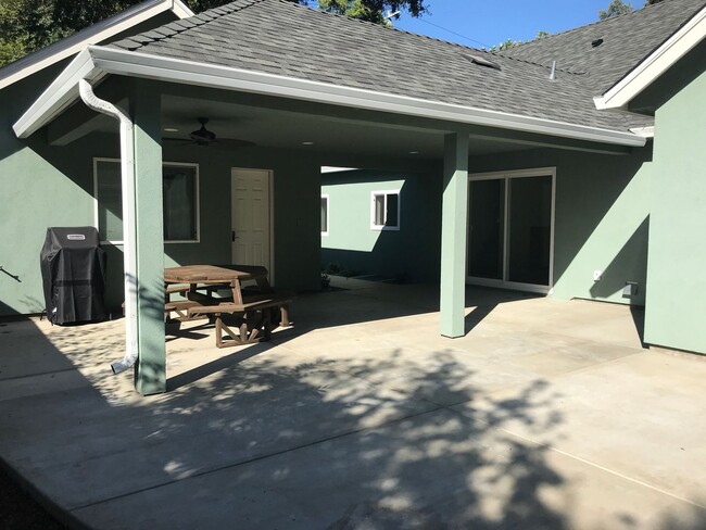 Building Photo - 0721 - 1319/1321 Normal Ave