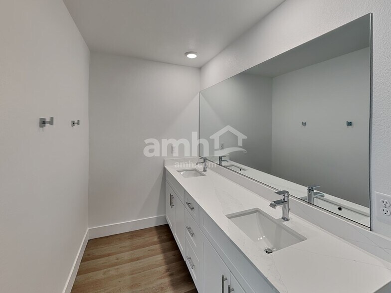 Building Photo - 5838 Casterly Rock St