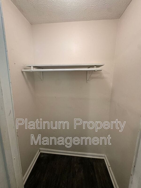 Building Photo - 541 Springwood Dr