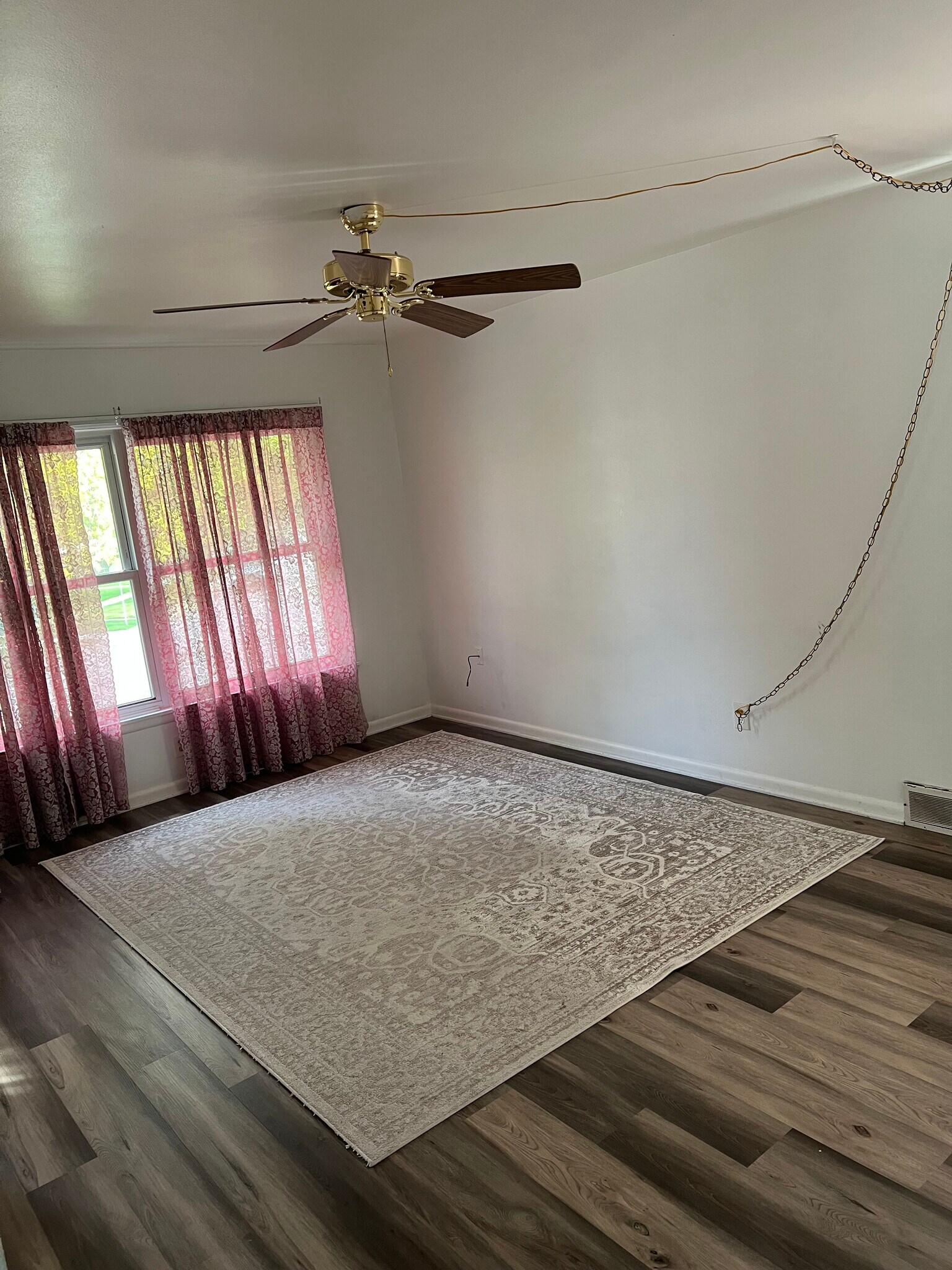 Building Photo - 6654 W Constance Ave