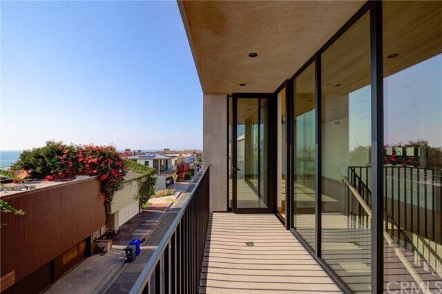 Building Photo - 1612 Ocean Dr