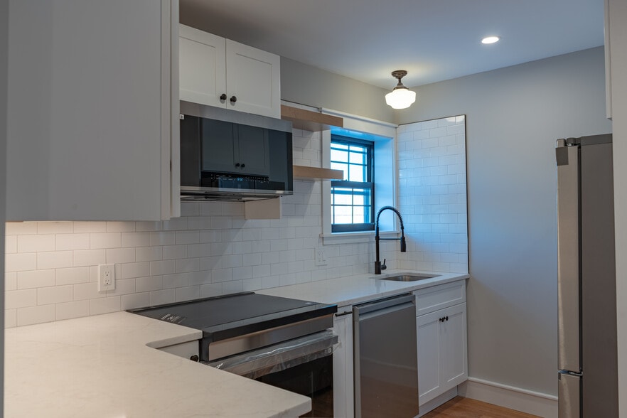 Building Photo - 85 Cannon St