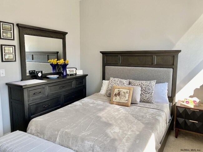 Building Photo - 77 Van Dam St