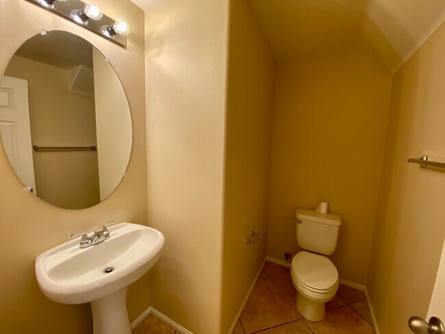 Building Photo - 1526 Milan Ct