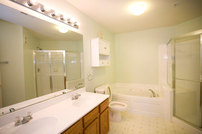 Building Photo - 42243 Black Rock Ter