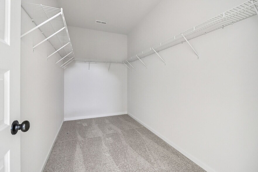 Building Photo - 700 Shetland Trl