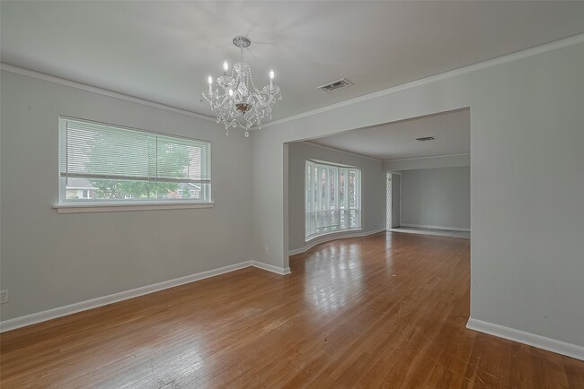 Building Photo - 4115 Mischire Dr