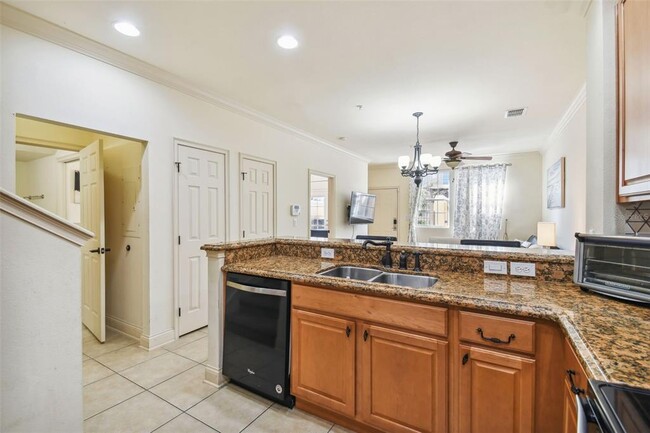 Building Photo - 2894 Bella Vista Dr
