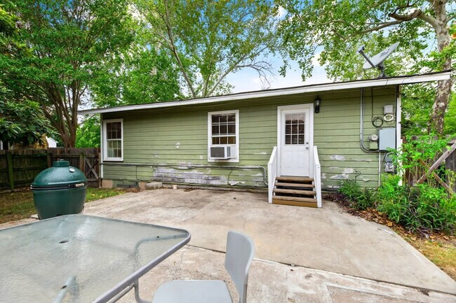 Building Photo - 4501 Banister Ln