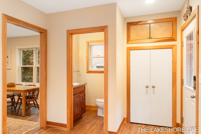 Building Photo - 2341 Fern Walk