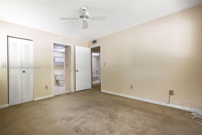 Building Photo - 10869 W Clairmont Cir