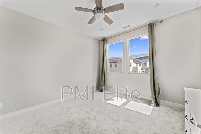 Building Photo - 28649 Windbreak Tr