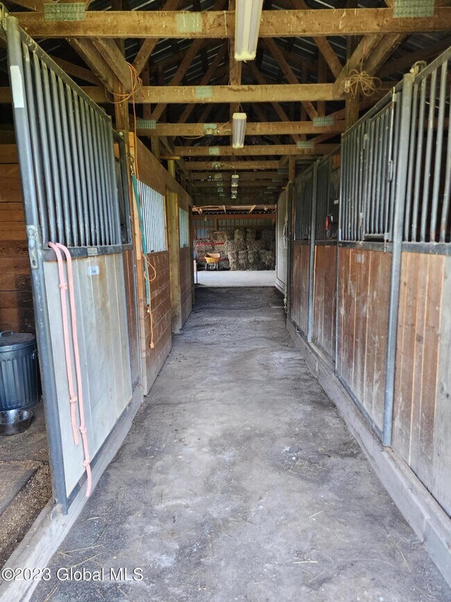 Building Photo - 285 Gridley Rd